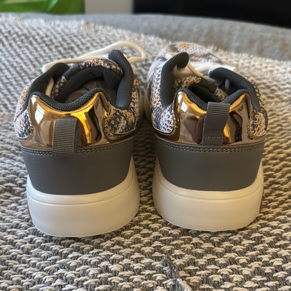 New Onex Leopard Print Sneakers - Picture 4 of 6